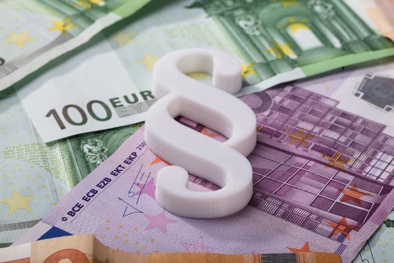 Geld und Paragraphenzeichen