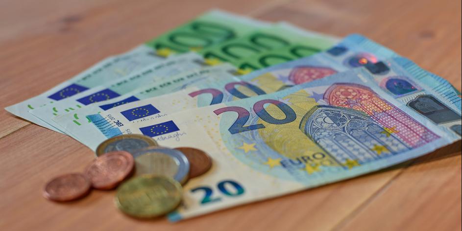 Geldscheine und Münzgeld